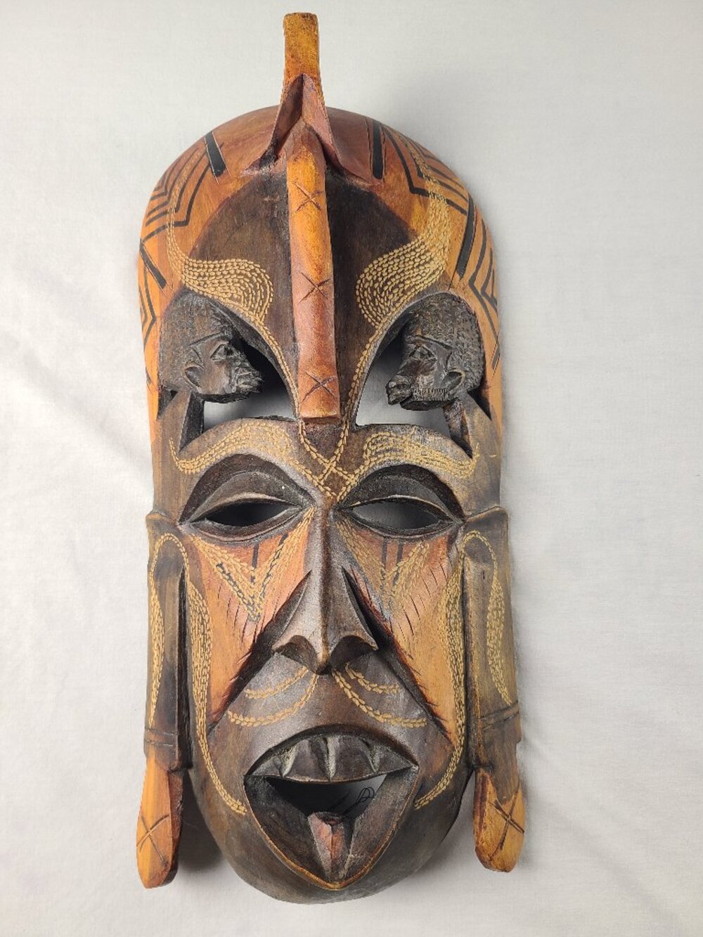 Artisan Jambo Kenya Carved African Tribal Mask Wooden Wall Décor